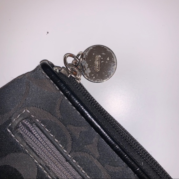 Coach Wristlet - Picture 4 of 8